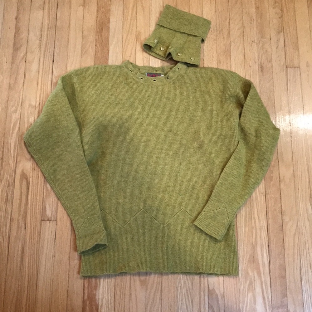 Lambs Wool Sweater (with detachable collar)